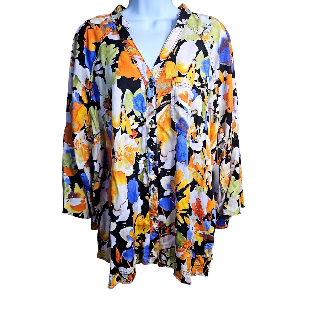 Westbound XL NWT Floral Watercolor Flowy Button Up Bell Sleeve Top Raw Hem‎ #579